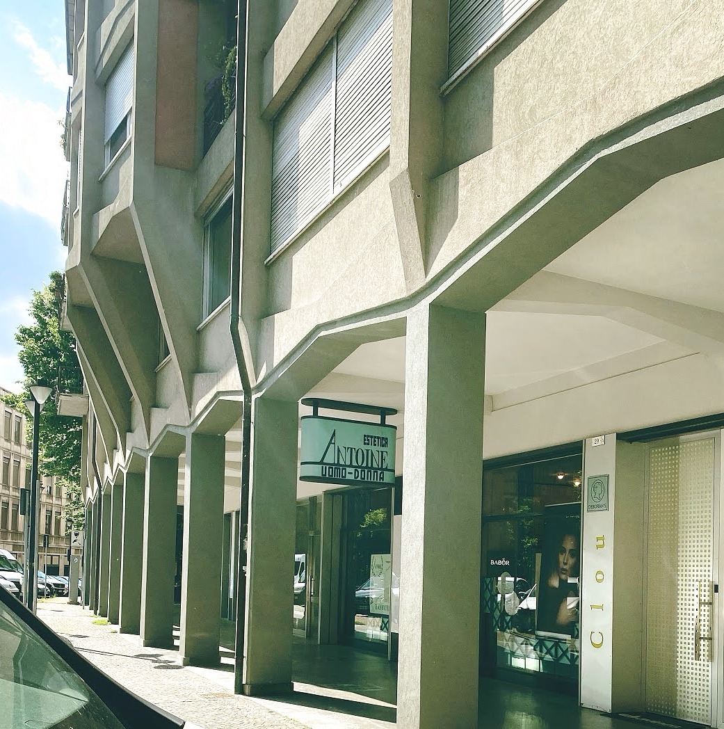 Esterno del salone Antoine Treviso